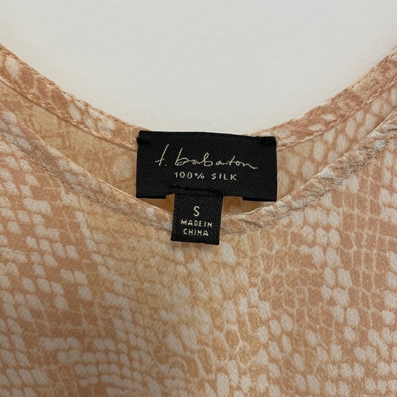 ✨LIKE NEW✨ BABATON Silk Tank - Picture 2 of 2